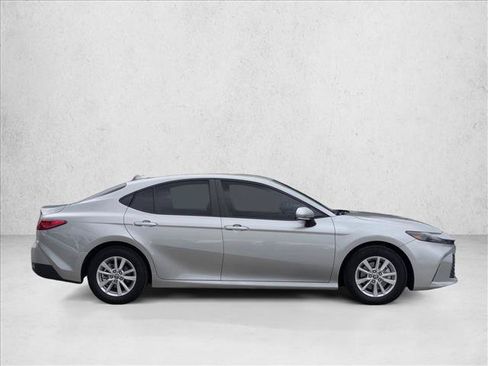 Used 2025 Toyota Camry LE FWD image 4
