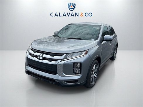 Used 2025 Mitsubishi Outlander Sport SE image 3