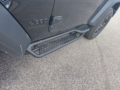 Used 2023 Jeep Wrangler Sport AWD/4WD image 11