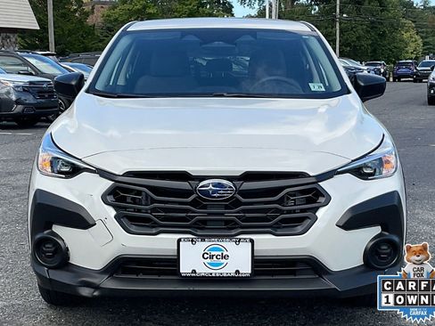 Used 2024 Subaru Crosstrek 2.0i image 3
