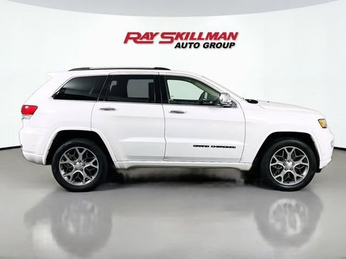 Used 2021 Jeep Grand Cherokee Overland AWD/4WD image 8