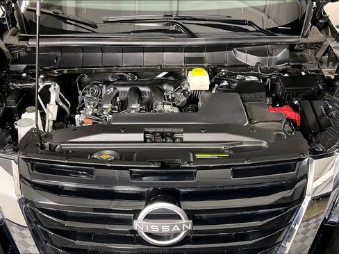 Certified 2025 Nissan Pathfinder S image 13