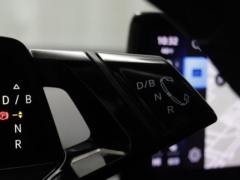 Used 2022 Volkswagen ID.4 Pro S image 11