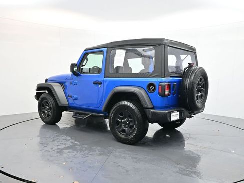 Used 2025 Jeep Wrangler Sport AWD/4WD image 5