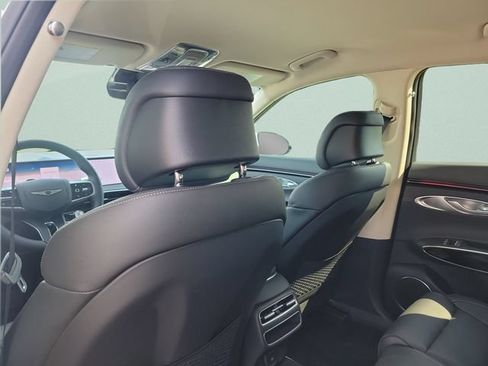 New 2026 Genesis GV70 2.5T AWD/4WD image 8