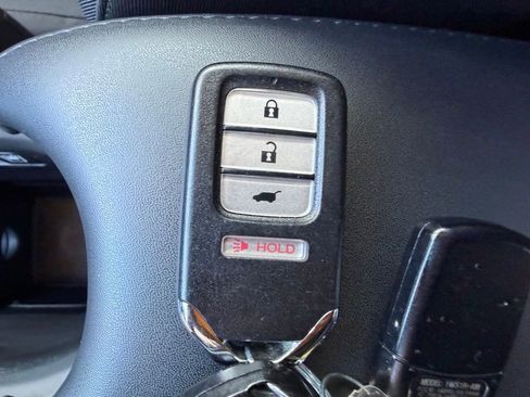 Used 2022 Honda HR-V EX image 30