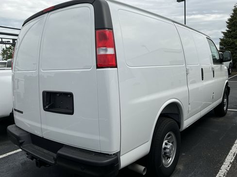 New 2025 Chevrolet Express 2500 w/ Driver Convenience Package RWD image 7