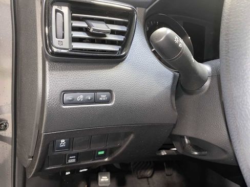 Used 2019 Nissan Rogue Sport S AWD/4WD image 24