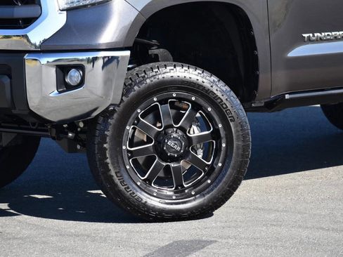 Used 2014 Toyota Tundra SR5 w/ SR5 Upgrade Package RWD image 9