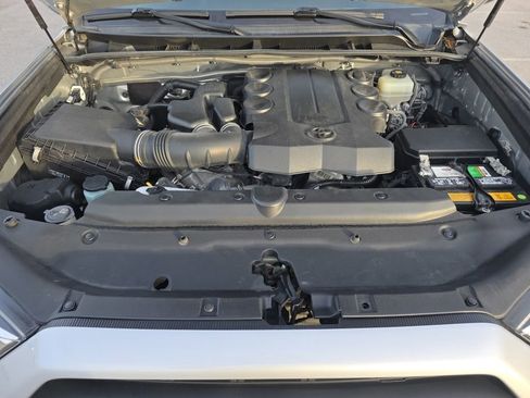 Used 2018 Toyota 4Runner TRD Off-Road Premium image 11