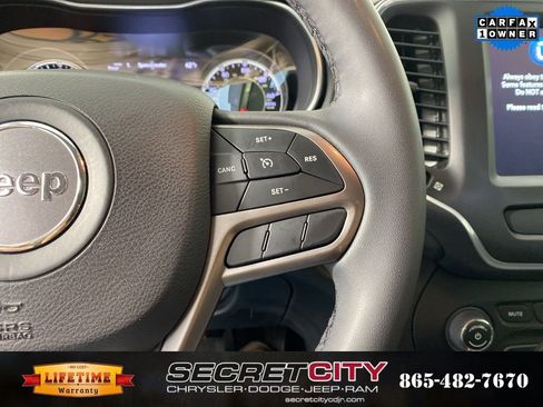 Used 2022 Jeep Cherokee Latitude Lux w/ Sun & Sound Group image 16