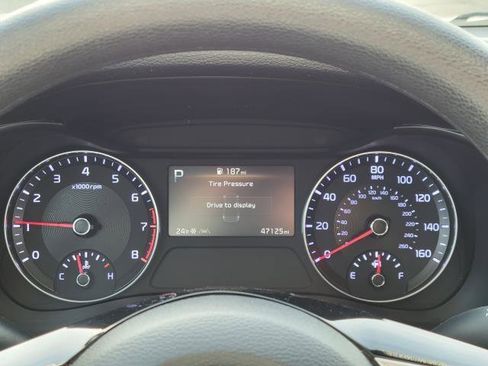 Used 2023 Kia Forte LXS image 11