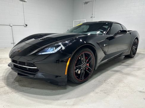 Used 2019 Chevrolet Corvette Stingray Coupe w/ 1LT image 16