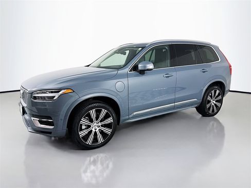 Used 2023 Volvo XC90 T8 Plus w/ Protection Package Premier image 1