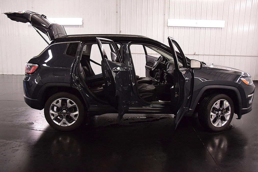Used 2018 Jeep Compass Limited w/ Navigation Group AWD/4WD image 34