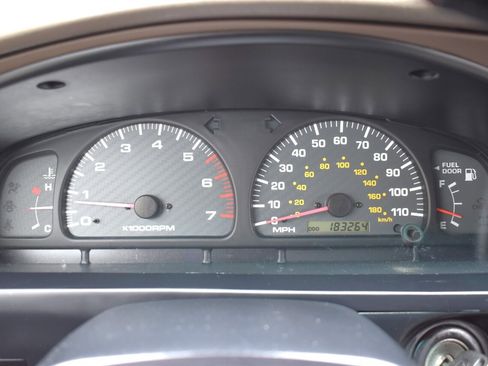 Used 2000 Toyota 4Runner SR5 image 17