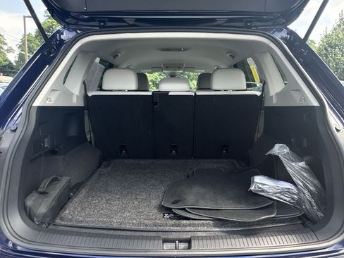 Used 2023 Volkswagen Tiguan SE image 22