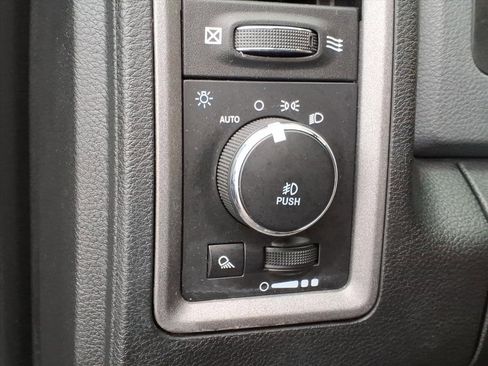 Used 2018 RAM 1500 Express w/ Express Value Package image 15