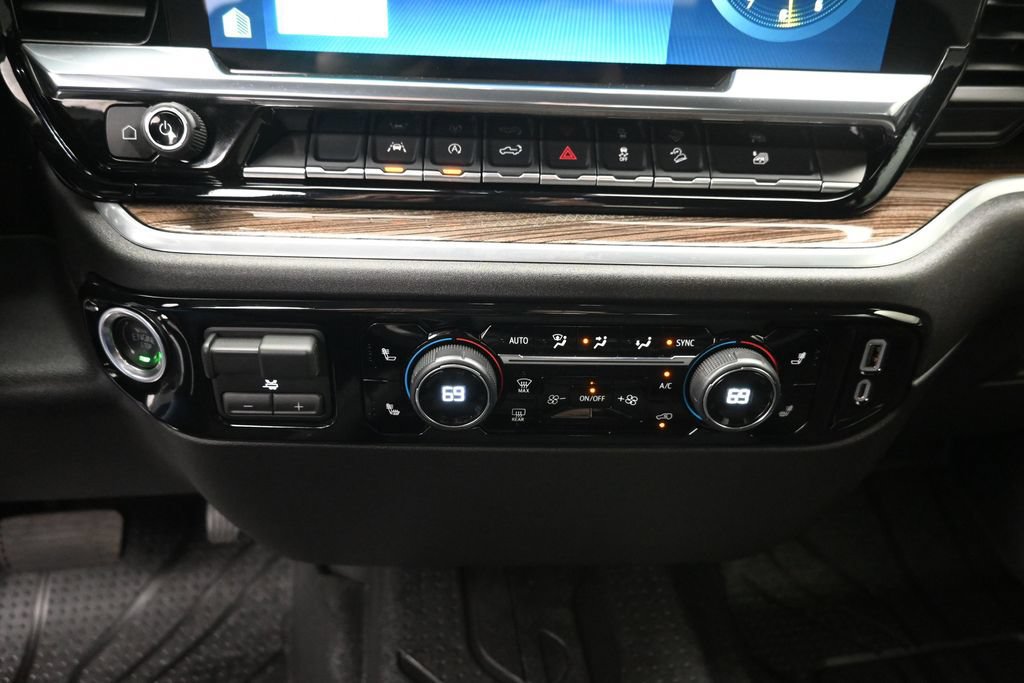 Used 2026 Chevrolet Silverado 1500 RST w/ RST Select Package AWD/4WD image 21