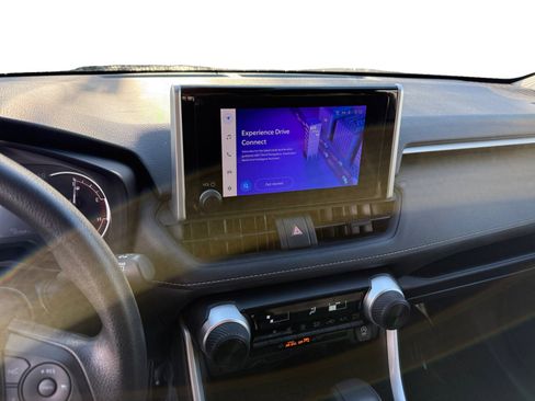 Used 2024 Toyota RAV4 LE image 12