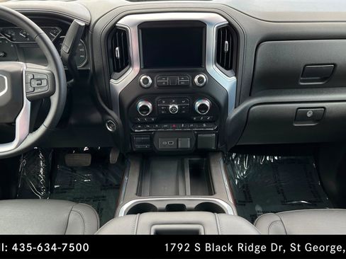 Used 2021 GMC Sierra 1500 SLT w/ SLT Premium Plus Package AWD/4WD image 13