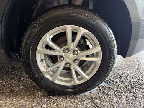 Used 2017 Chevrolet Equinox LT AWD/4WD image 10