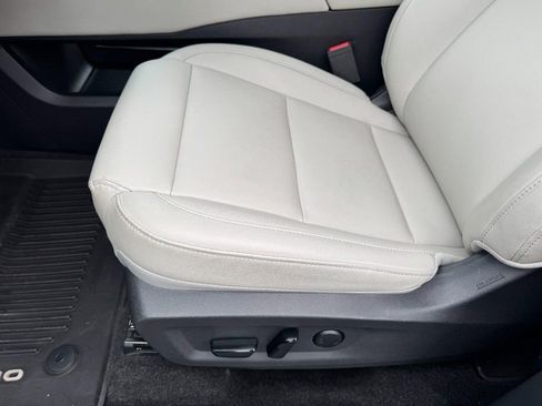 Used 2025 Nissan Murano SV AWD/4WD image 14