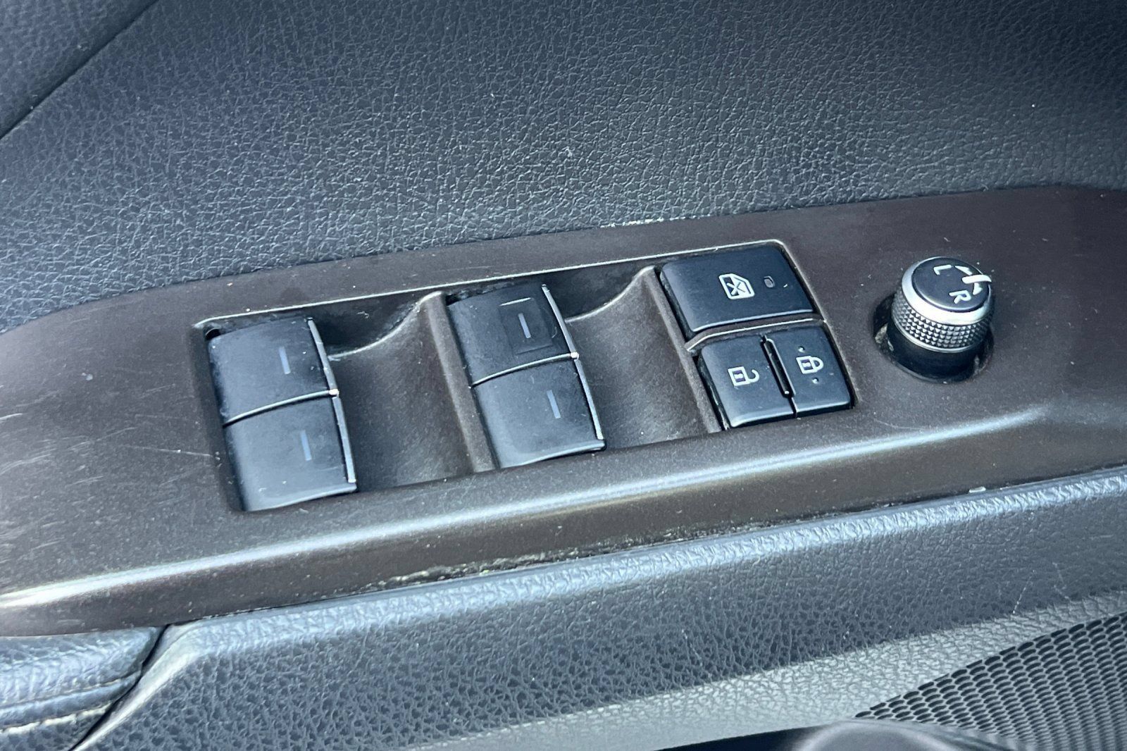 Used 2022 Toyota Camry XSE FWD image 14