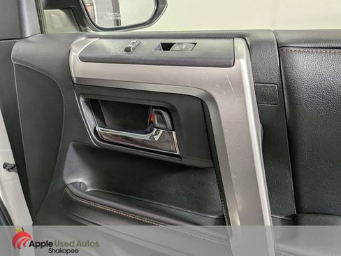 Used 2016 Toyota 4Runner Limited AWD/4WD image 41