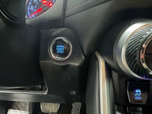 Used 2020 Toyota RAV4 XLE Premium image 17