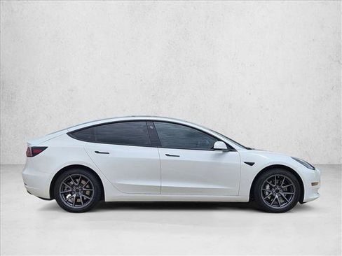 Used 2022 Tesla Model 3 Long Range AWD/4WD image 4