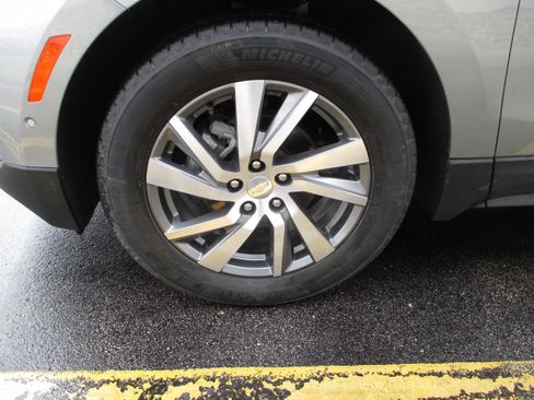 Used 2023 Chevrolet Equinox Premier image 10