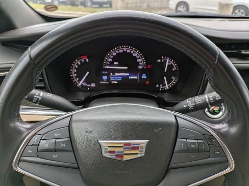 Used 2019 Cadillac XT5 FWD image 30