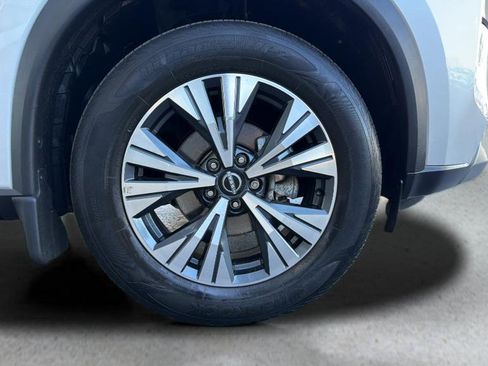 Certified 2023 Nissan Rogue SV image 12