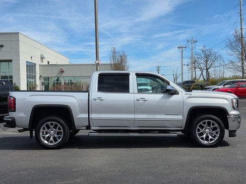 Used 2018 GMC Sierra 1500 SLT w/ SLT Premium Package image 4