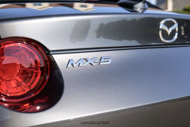 Used 2017 MAZDA MX-5 Miata RF Grand Touring RWD image 57