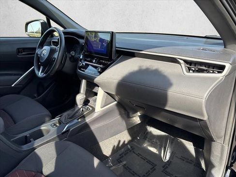 Used 2025 Toyota Corolla Cross AWD Hybrid image 22