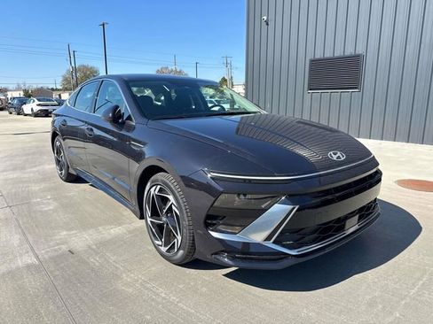 New 2026 Hyundai Sonata SEL FWD image 1