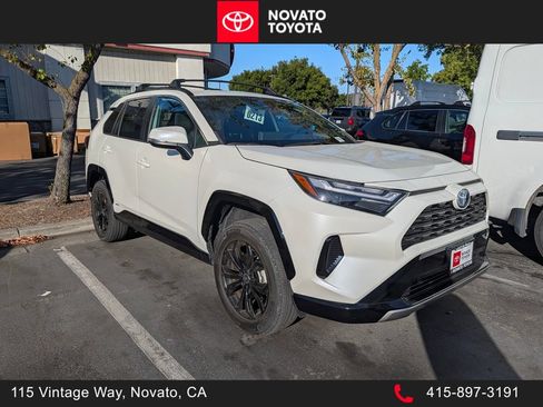 Used 2022 Toyota RAV4 SE w/ Convenience Package AWD/4WD image 1
