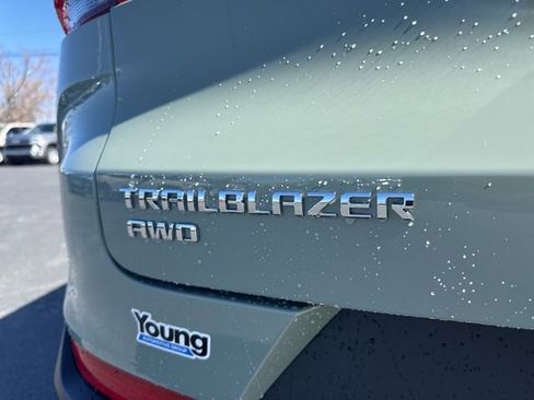 New 2026 Chevrolet TrailBlazer LT w/ Convenience Package AWD/4WD image 11