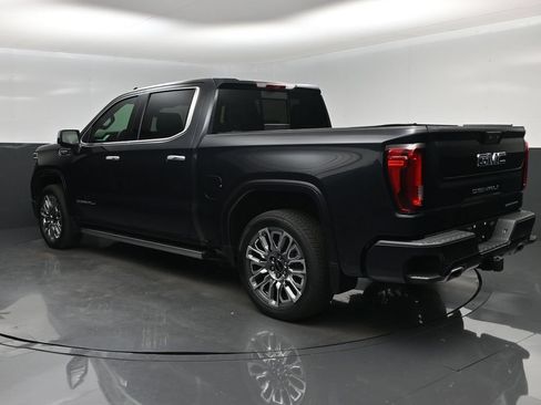 Used 2026 GMC Sierra 1500 Denali Ultimate AWD/4WD image 4