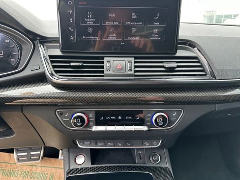 Used 2023 Audi SQ5 Prestige w/ Prestige Package AWD/4WD image 16