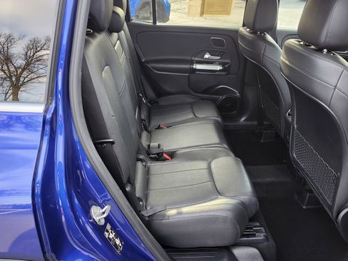 Used 2021 Mercedes-Benz GLB 250 4MATIC image 21