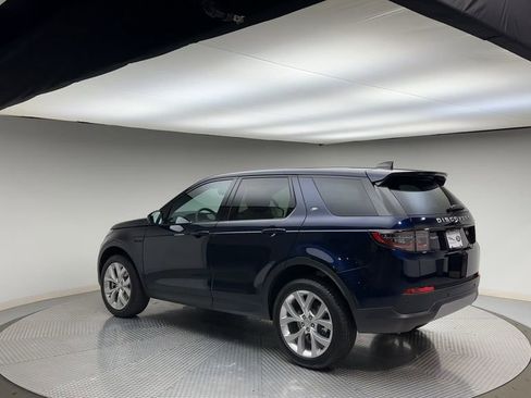 Used 2023 Land Rover Discovery Sport SE image 6
