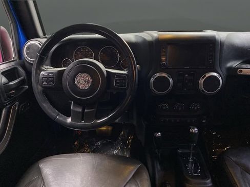 Used 2016 Jeep Wrangler Unlimited Rubicon w/ Connectivity Group image 5