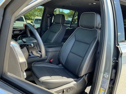 Used 2025 GMC Yukon Elevation AWD/4WD image 36