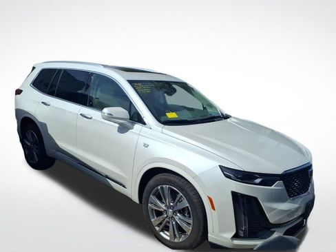 Certified 2023 Cadillac XT6 Premium Luxury image 2