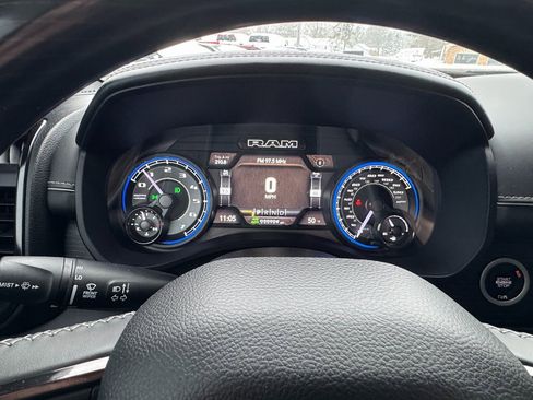 Used 2022 RAM 1500 Limited w/ Body-Colour Bumper Group image 18