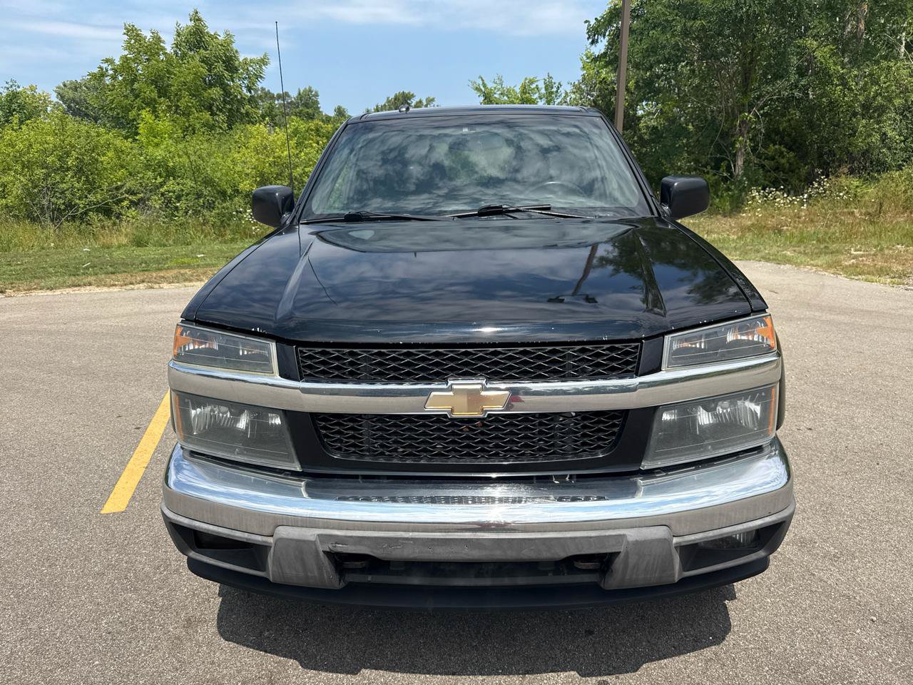 Used 2011 Chevrolet Colorado LT AWD/4WD image 2