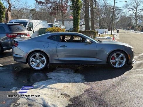 Used 2021 Chevrolet Camaro LT image 9